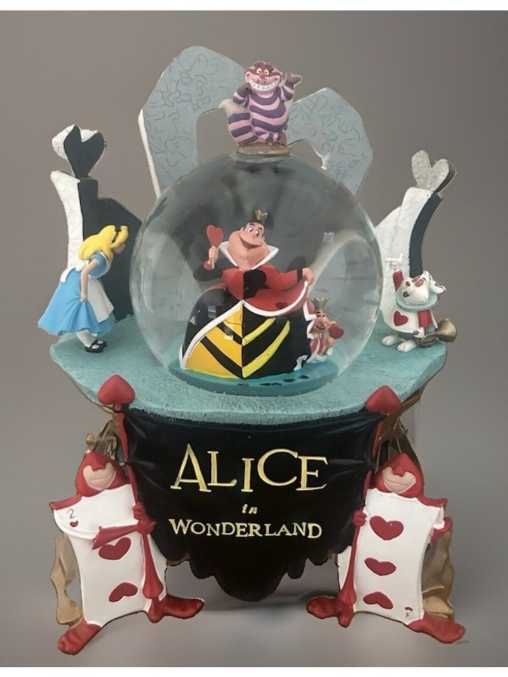 Disney Vintage Alice in Wonderland Snow Globe Musical Queen Of Hearts NIB